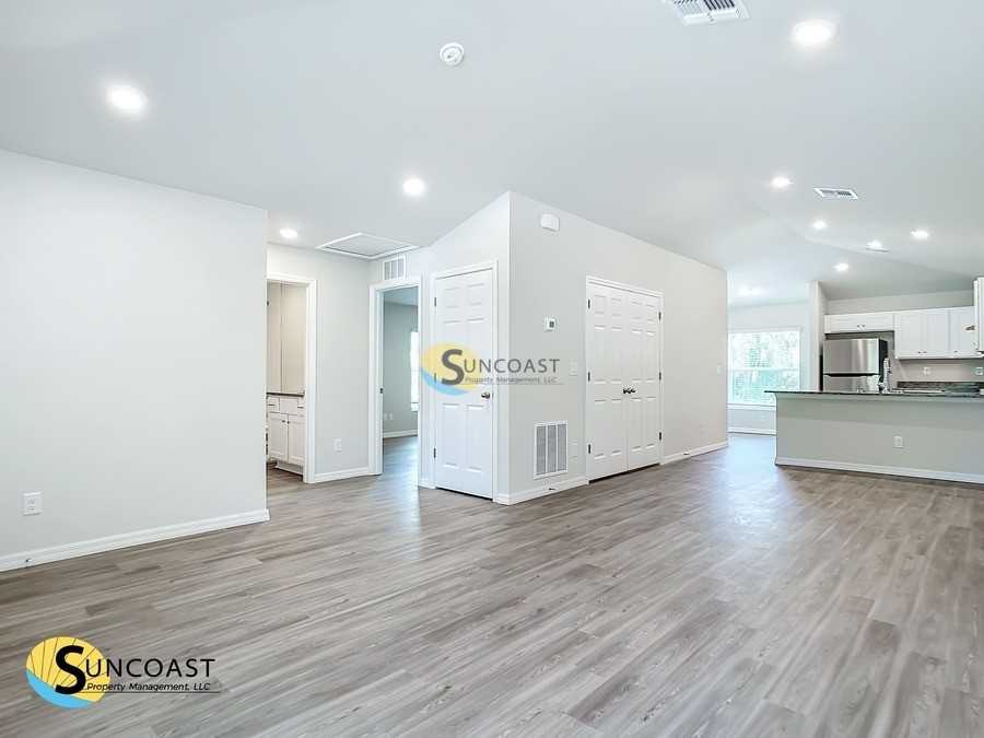 2112 Dorion St - Photo 2 of 16