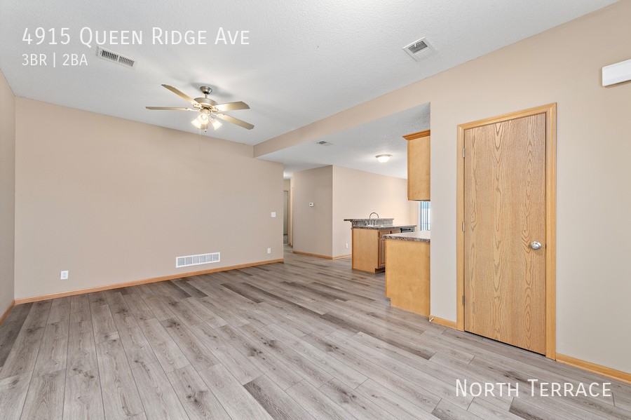 4915 Queen Ridge Avenue - Photo 2 of 45