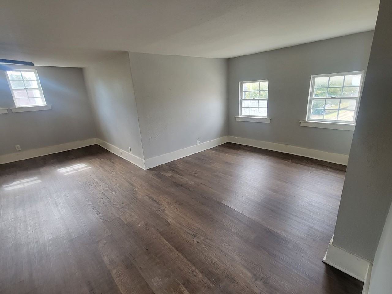 1923 S Izard St #B - Photo 4 of 13