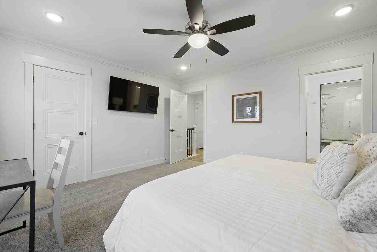 127 E 8th Ave #127 - Photo 7 of 35