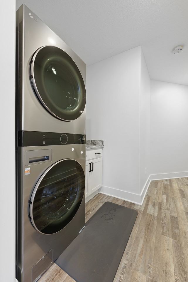 127 E 8th Ave #127 - Photo 4 of 35