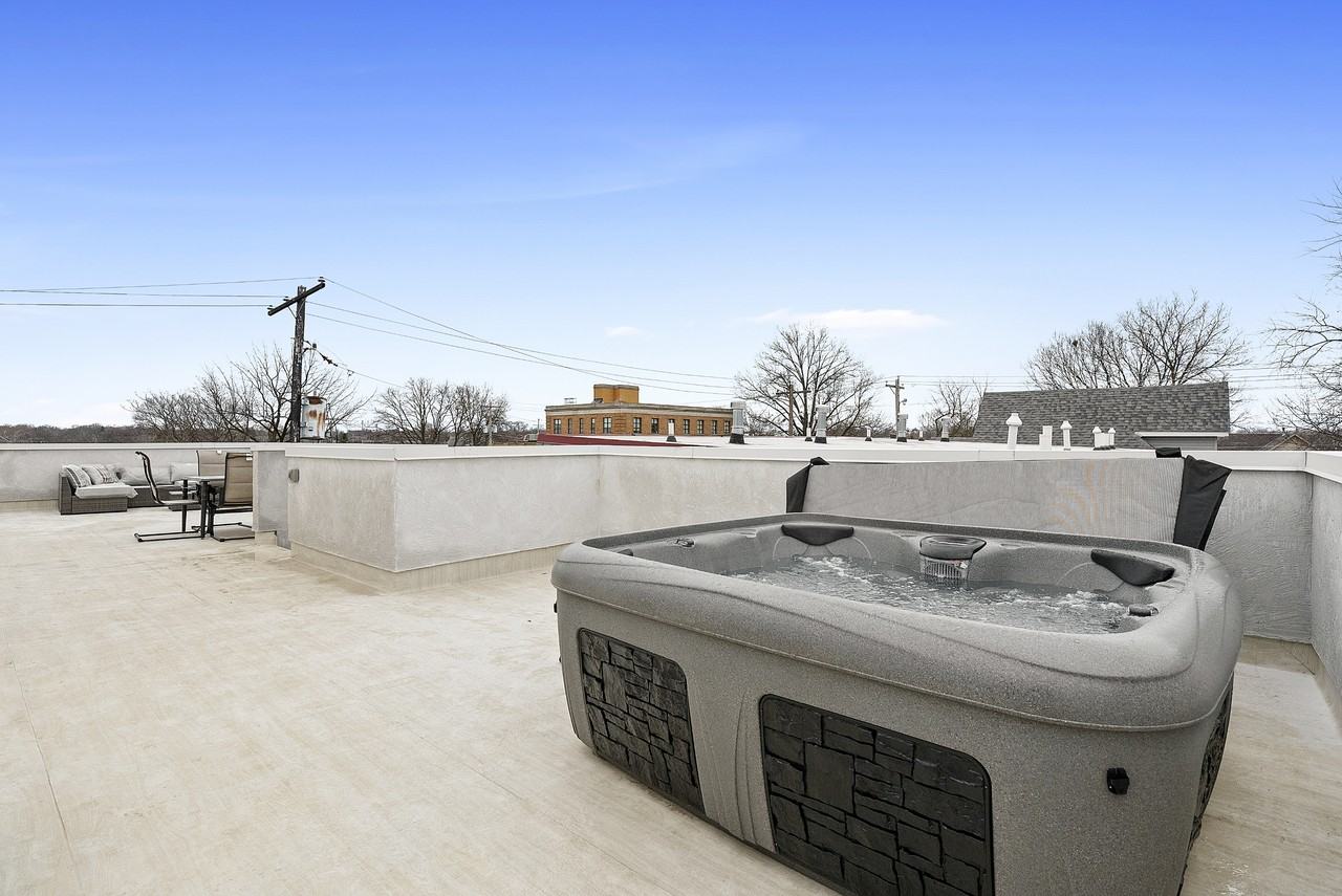 127 E 8th Ave #127 - Photo 6 of 35
