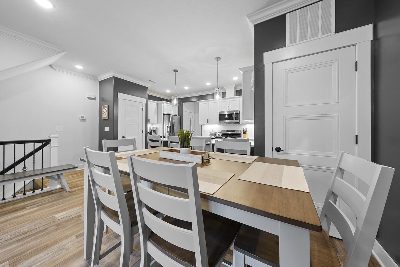 127 E 8th Ave #127 - Photo 3 of 35