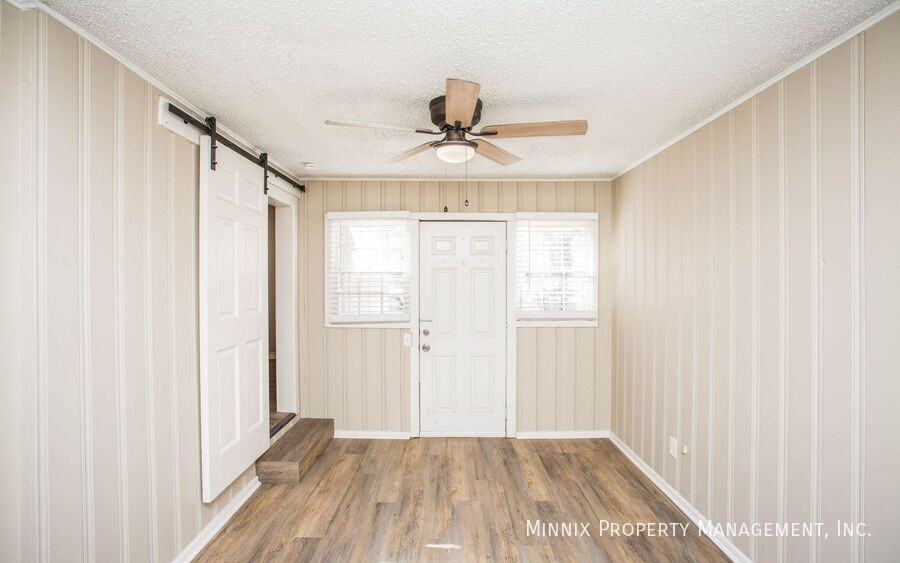 2404 27th Street - Photo 6 of 39