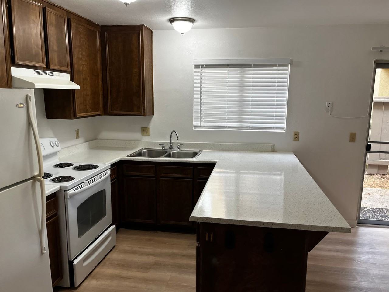 Mira Monte Apartments - Photo 5 of 28