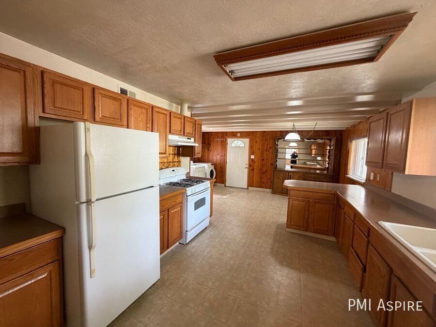 1337 Chase St #1339 - Photo 2 of 20