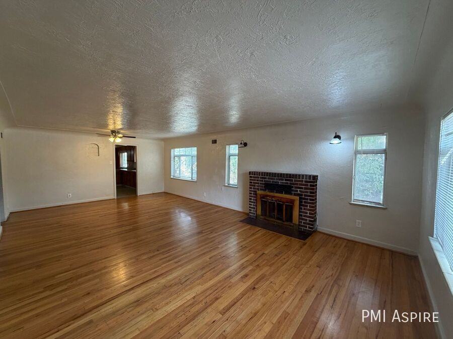 1337 Chase St #1339 - Photo 5 of 20