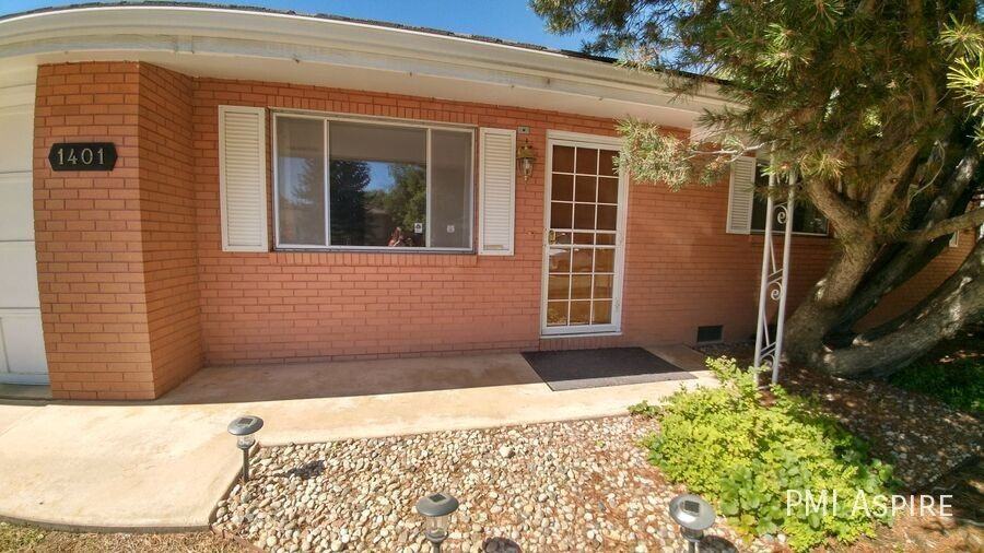 1401 Sherri Mar Street - Photo 2 of 21