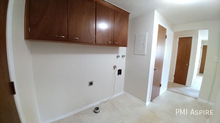 1401 Sherri Mar Street - Photo 6 of 21