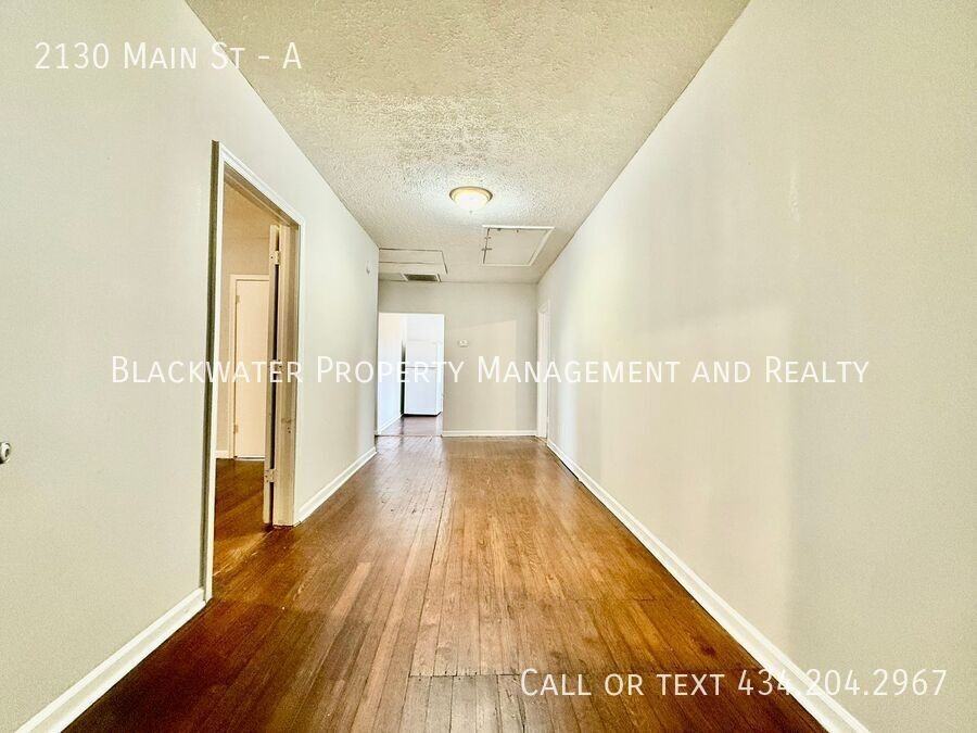 2130 Main St #A - Photo 2 of 8