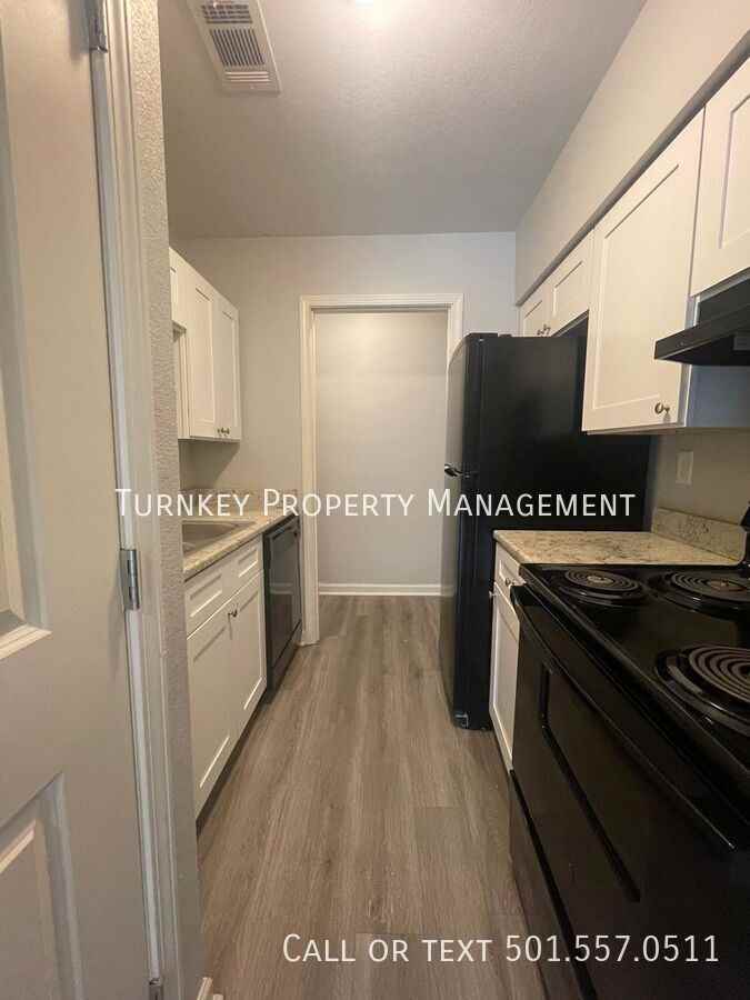 8906 Morris Manor Dr #4 - Photo 6 of 9