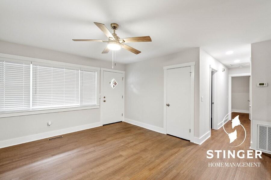 607 Greenway Court - Photo 4 of 24