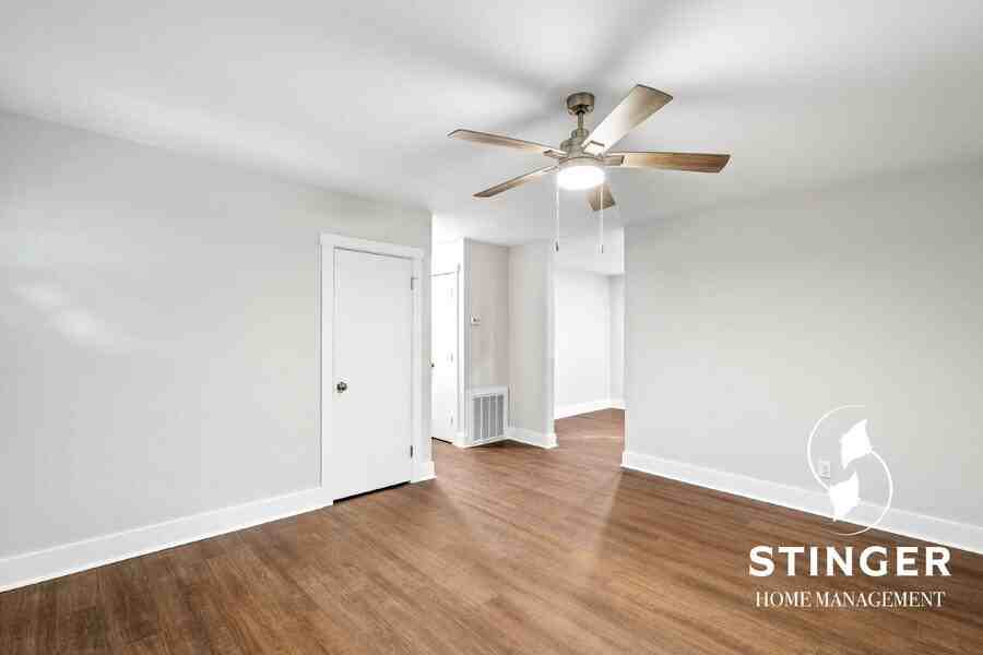 607 Greenway Court - Photo 5 of 24