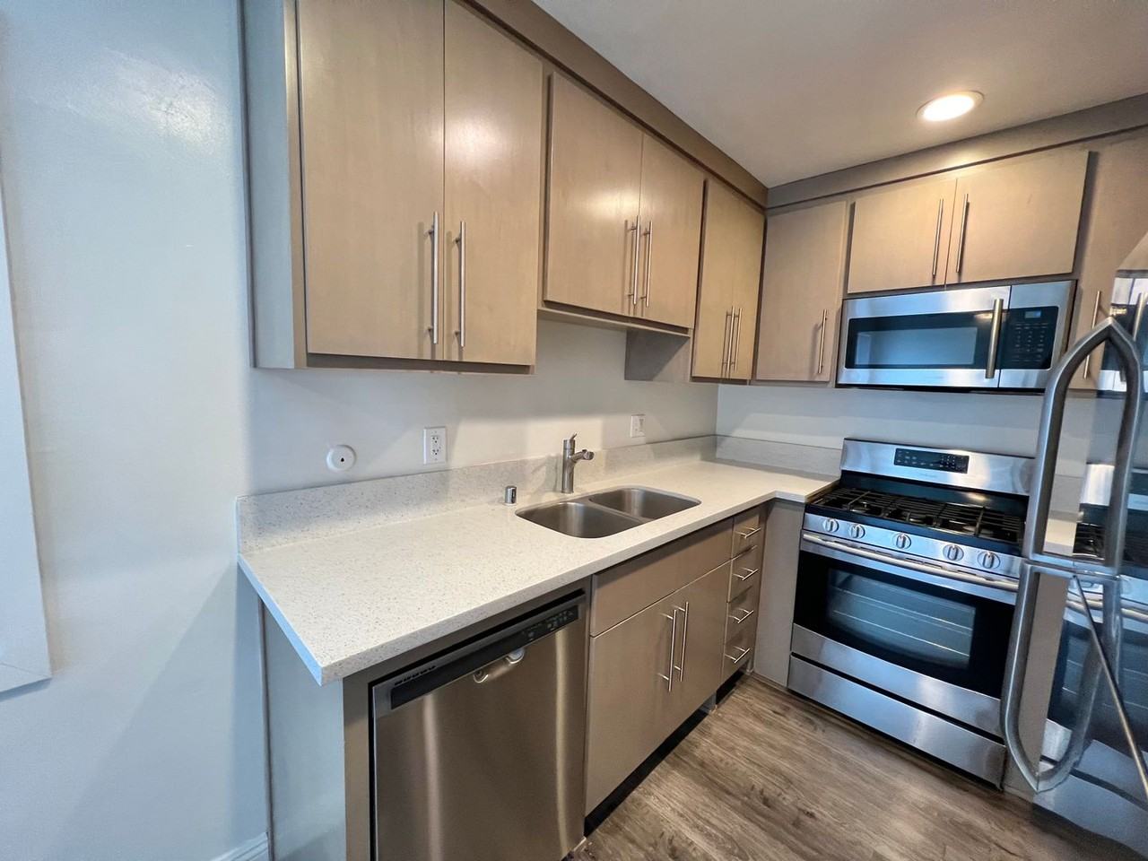 cla351 - Photo 4 of 15