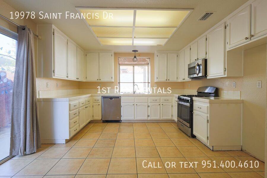 19978 Saint Francis Dr - Photo 5 of 15