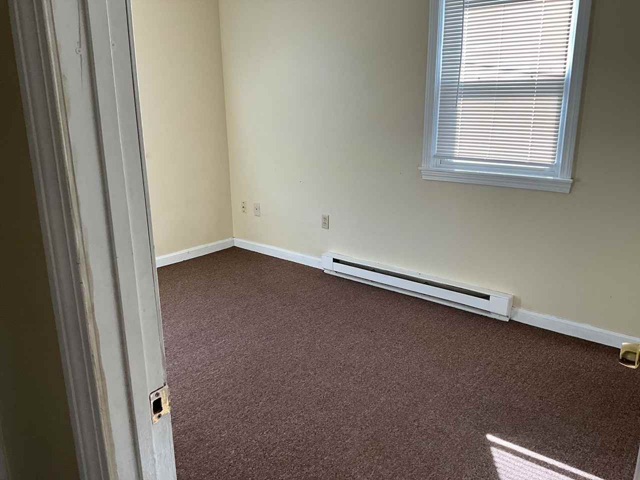 35 Armory St #4 - Photo 6 of 8