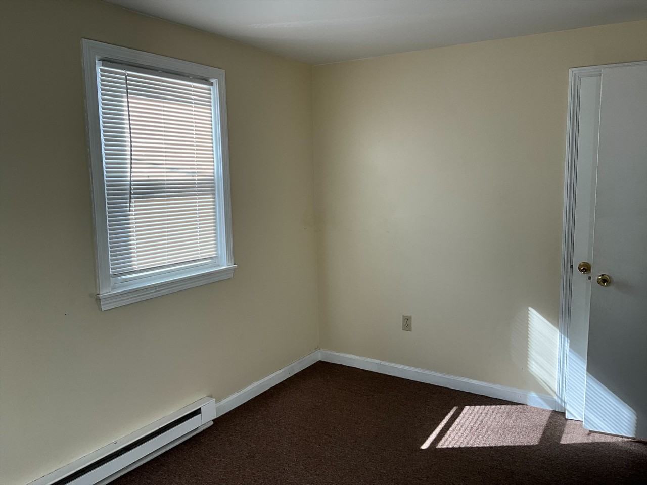 35 Armory St #4 - Photo 7 of 8