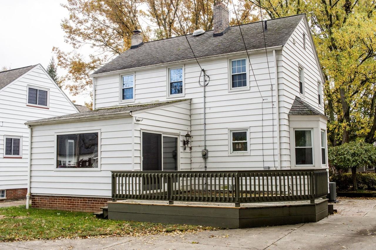 20040 Bonnie Bank Boulevard - Photo 2 of 23