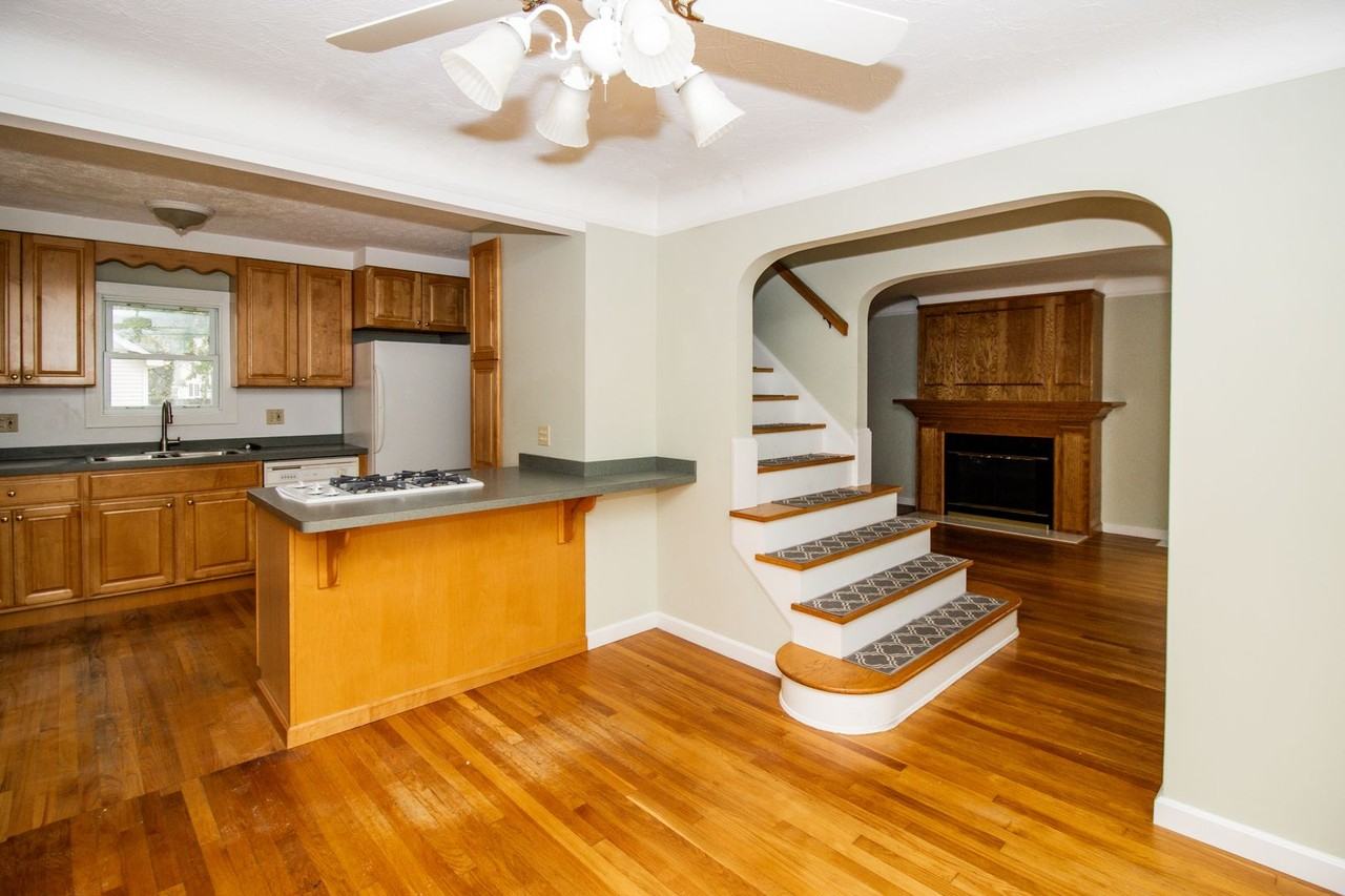 20040 Bonnie Bank Boulevard - Photo 5 of 23