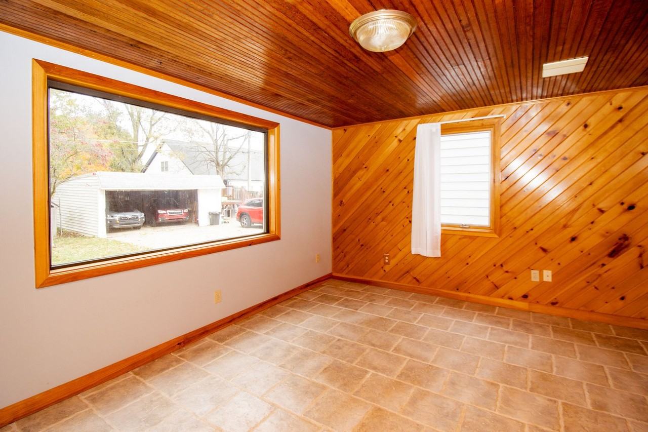 20040 Bonnie Bank Boulevard - Photo 7 of 23