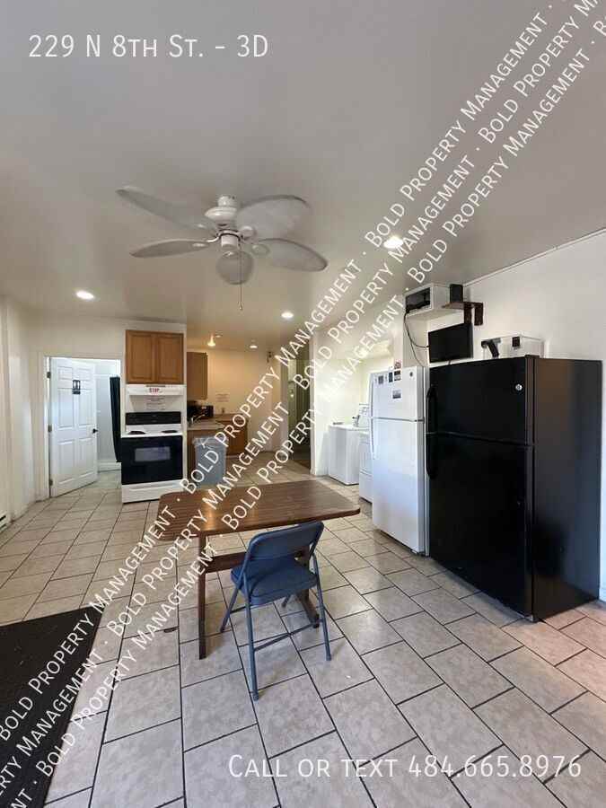 229 North 8th Street #3D - Photo 2 of 5