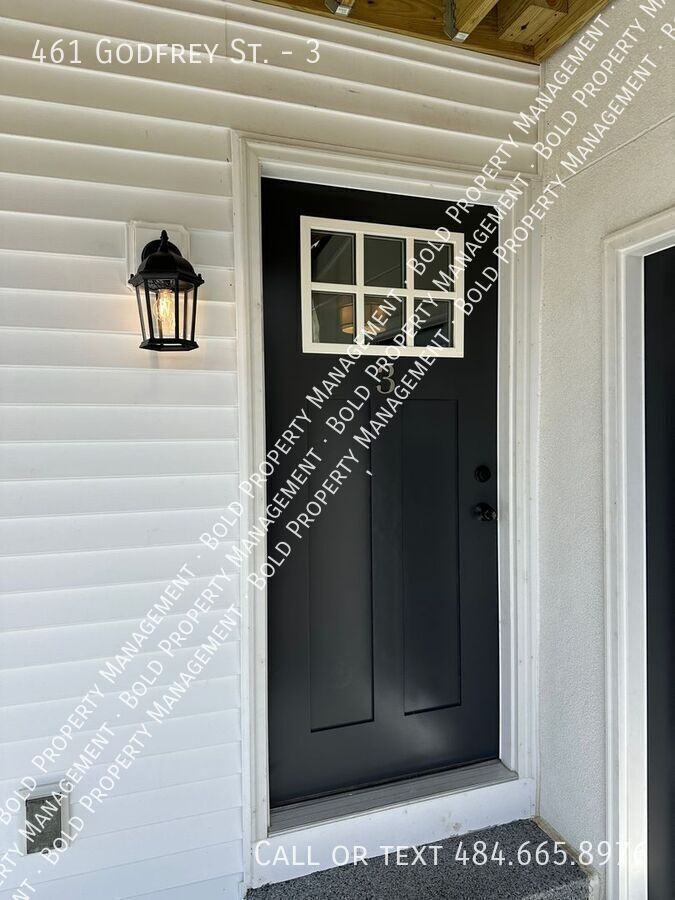 461 Godfrey St #3 - Photo 2 of 9