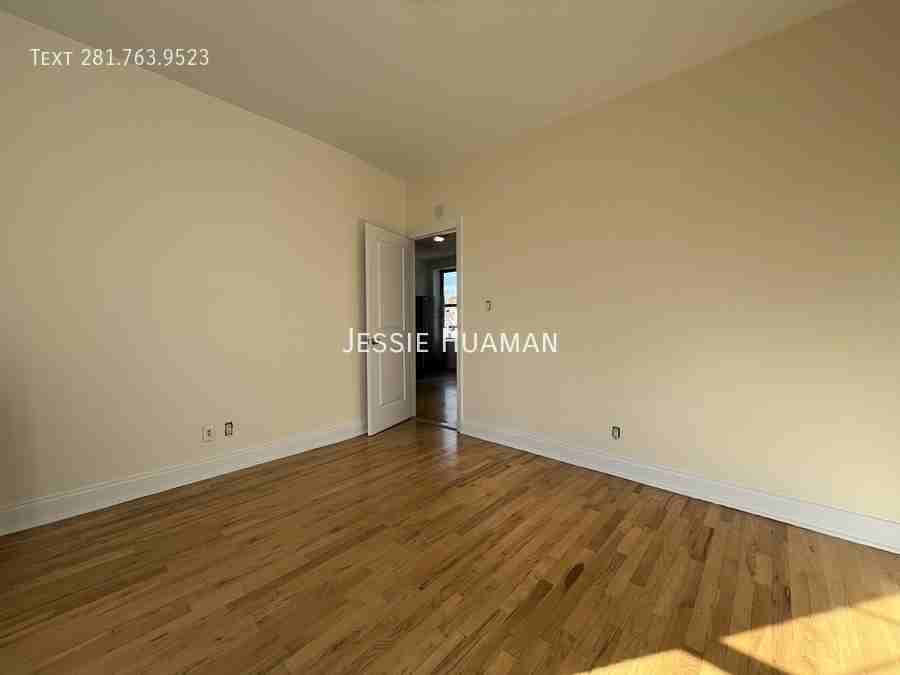 207 W 11th St #5DD - Photo 5 of 8