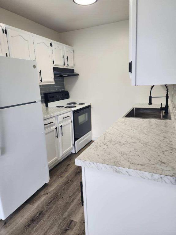 91-95 Otsego Street #E - Photo 3 of 17