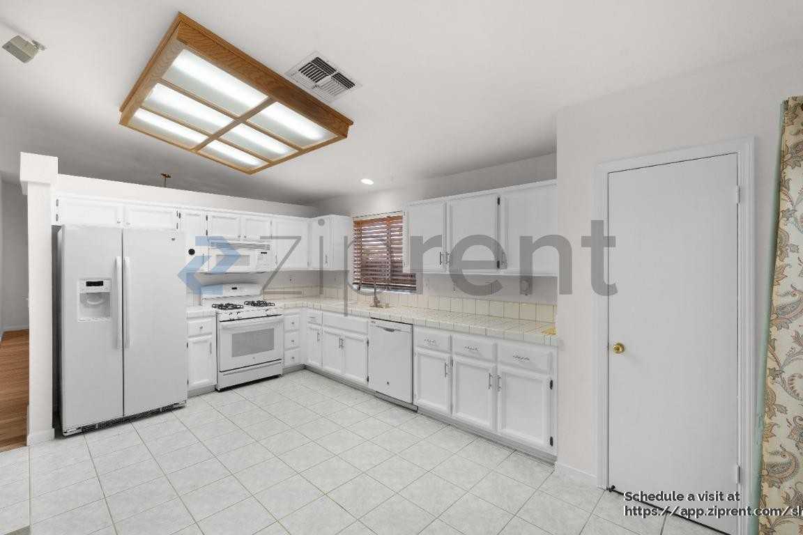 8361 Delicato Way - Photo 7 of 21