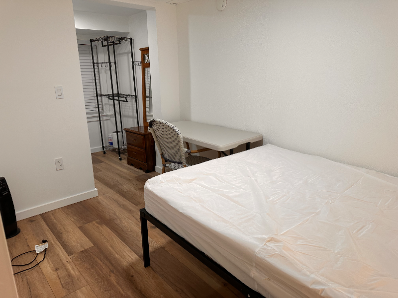 9256 21st Ave Sw - Photo 2 of 25