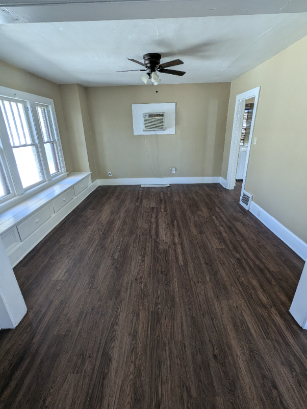 146 Fairlawn Ave - Photo 3 of 13