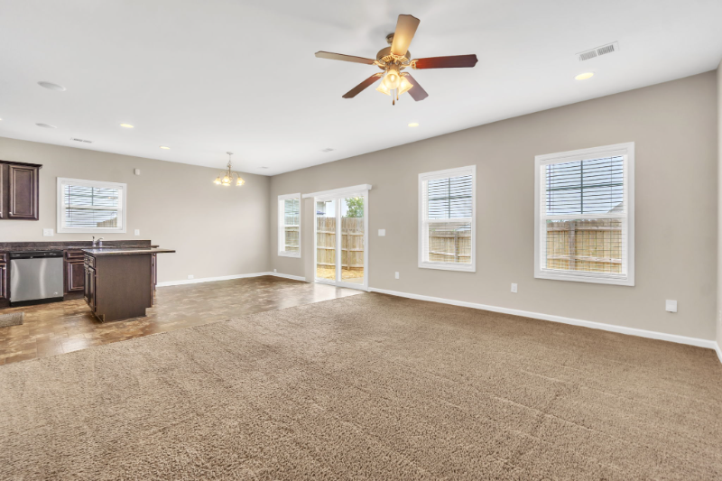 125 Viewmont Dr - Photo 4 of 20