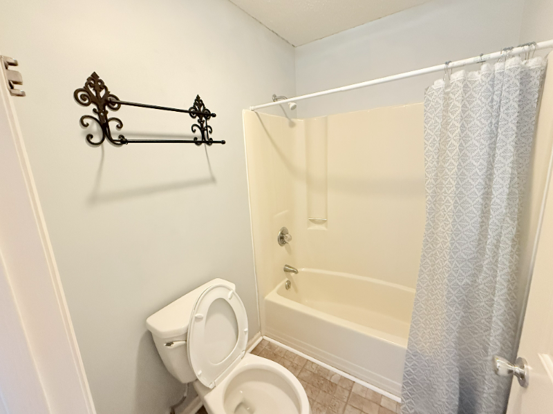 209 Double Eagle Dr #F3 - Photo 5 of 11