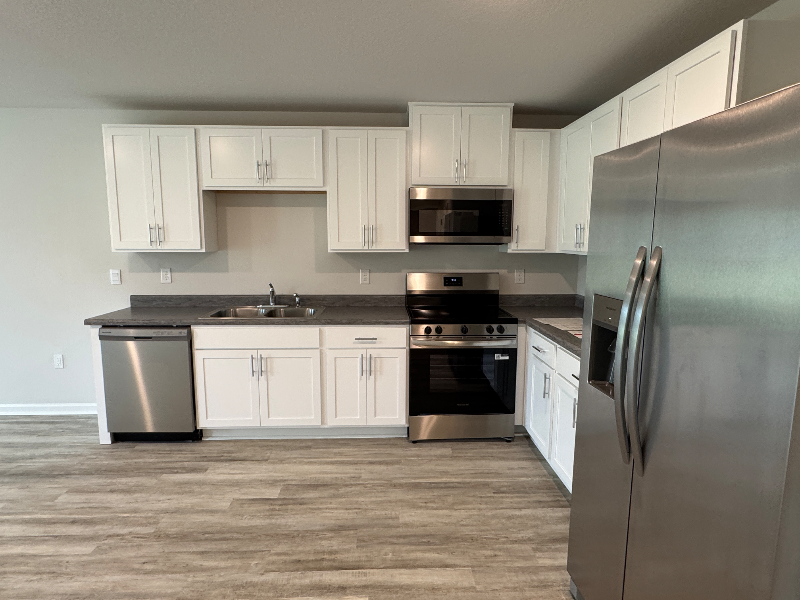 6365 Firefly Dr - Photo 3 of 12