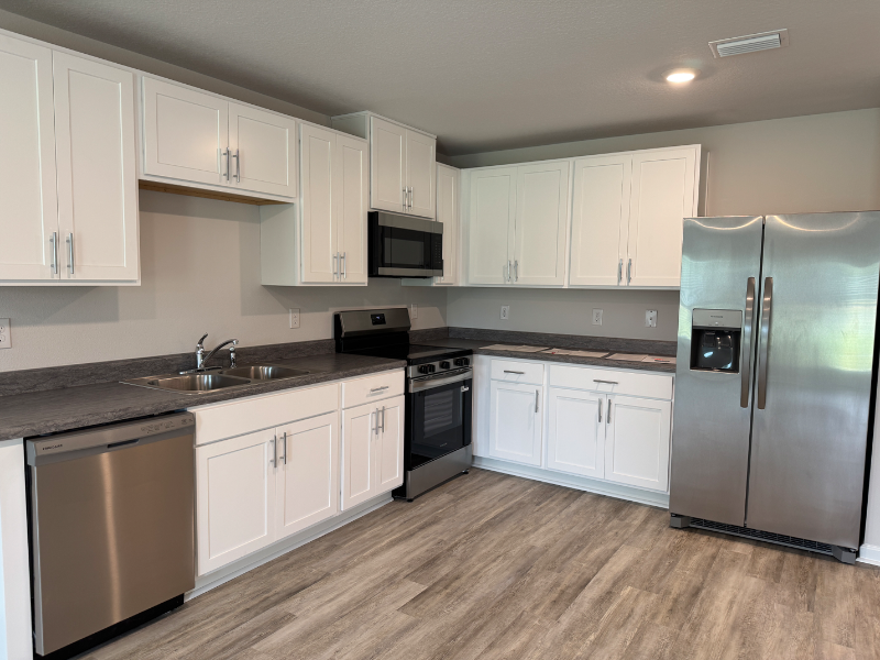 6365 Firefly Dr - Photo 4 of 12