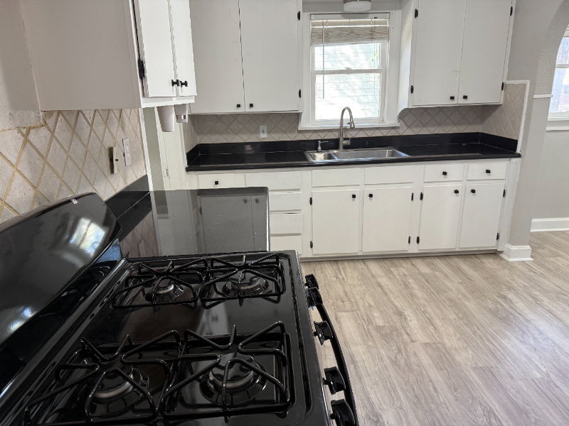 322 Sunset Ter - Photo 6 of 12