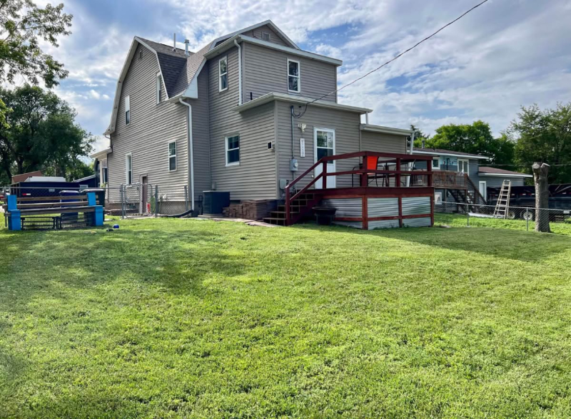 1006 S Rowley St - Photo 3 of 10