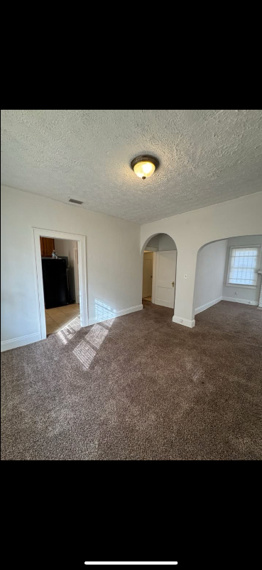 519 W 25th St - Photo 3 of 10