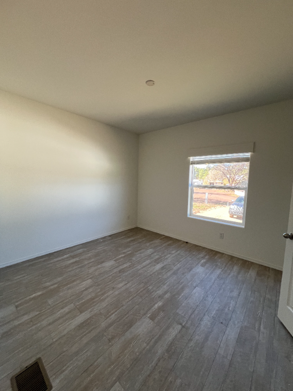 2000 East Frontier Avenue #3 - Photo 7 of 8