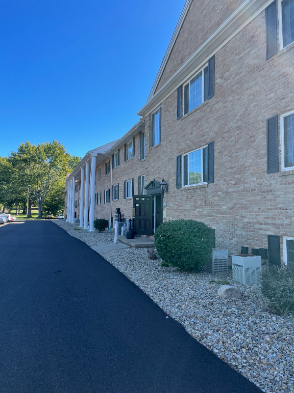 123 Sheraton Dr Nw #9 - Photo 3 of 7