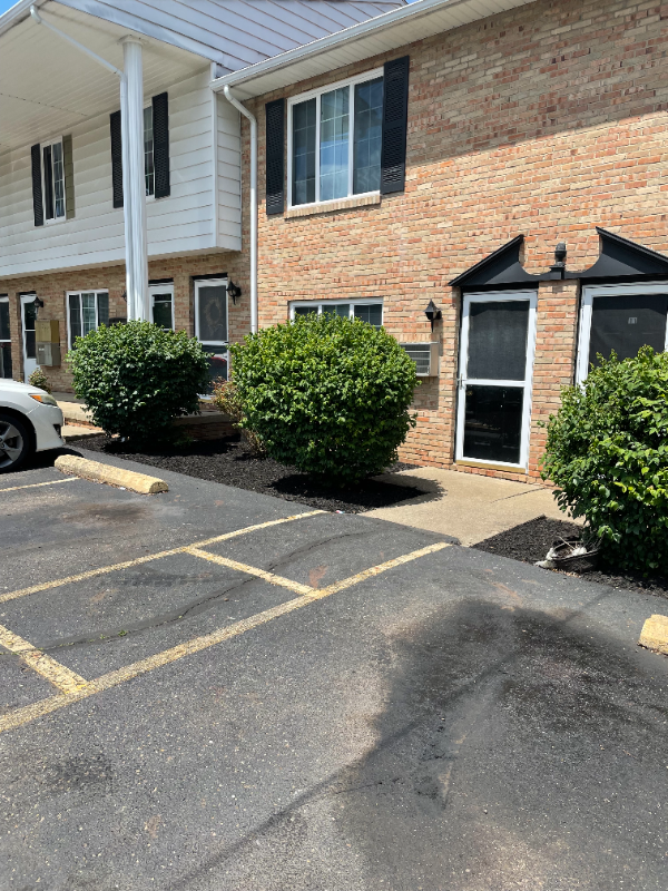 1101 W Maple St #4 - Photo 2 of 16