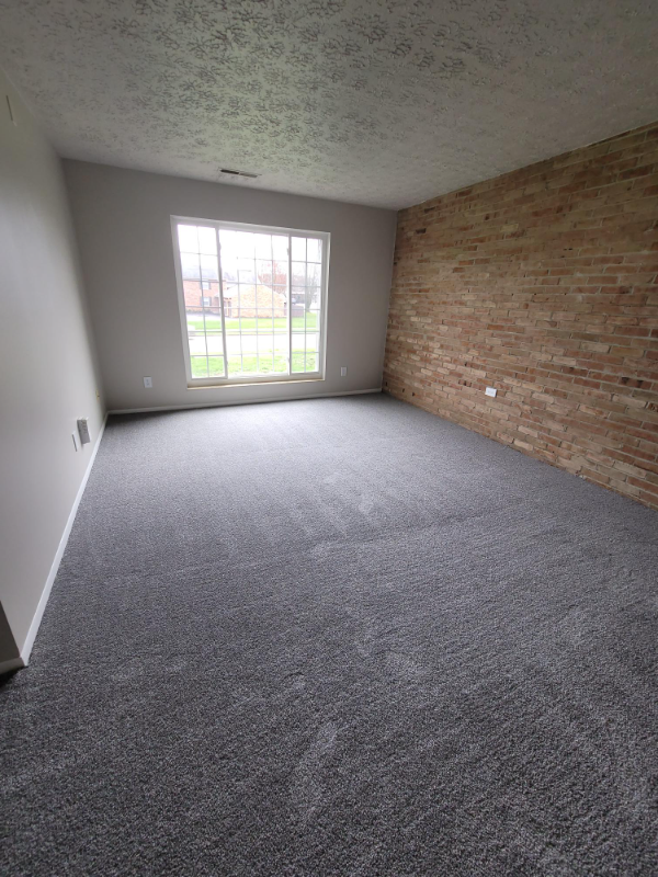 1101 W Maple St #4 - Photo 4 of 16