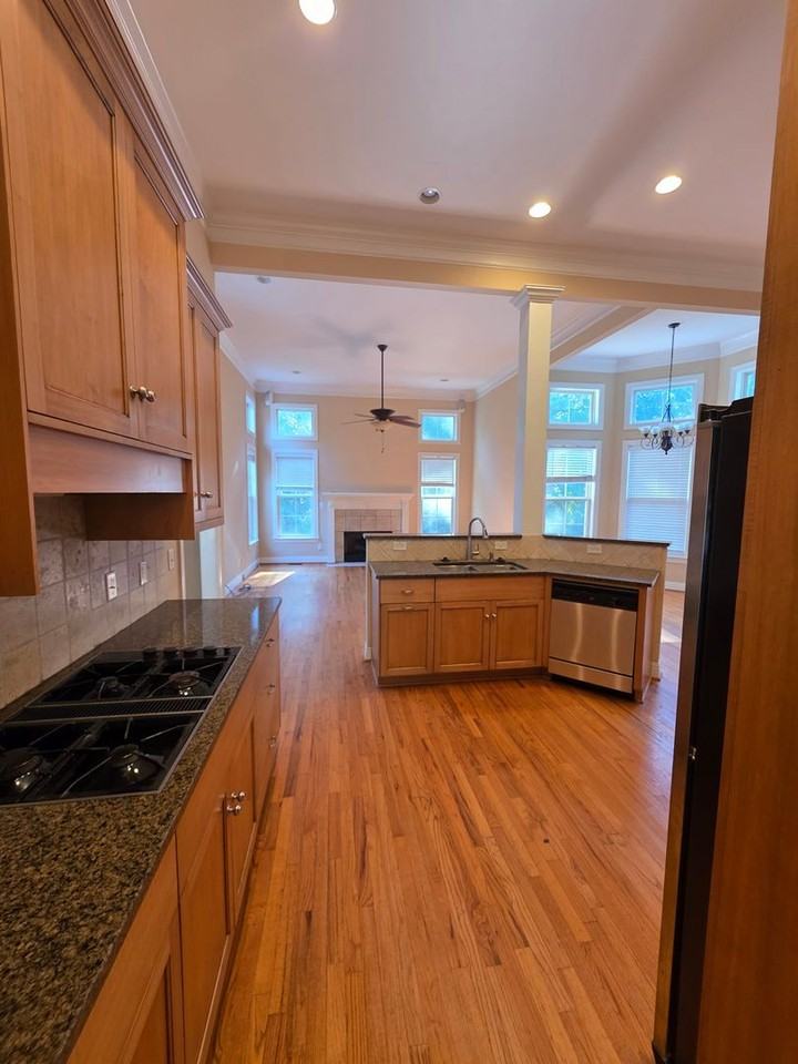 306 Lochleven Court - Photo 7 of 13