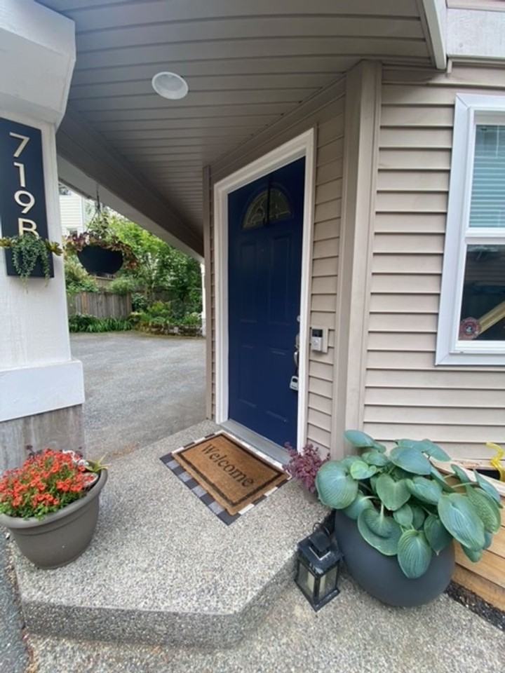 719 North 95th Street - Photo 3 of 28