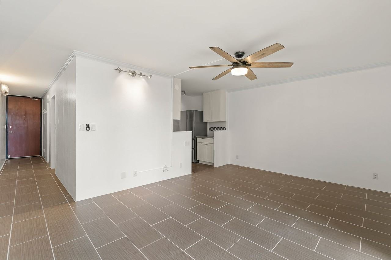 2092 Kūhiō Avenue #906 - Photo 6 of 29