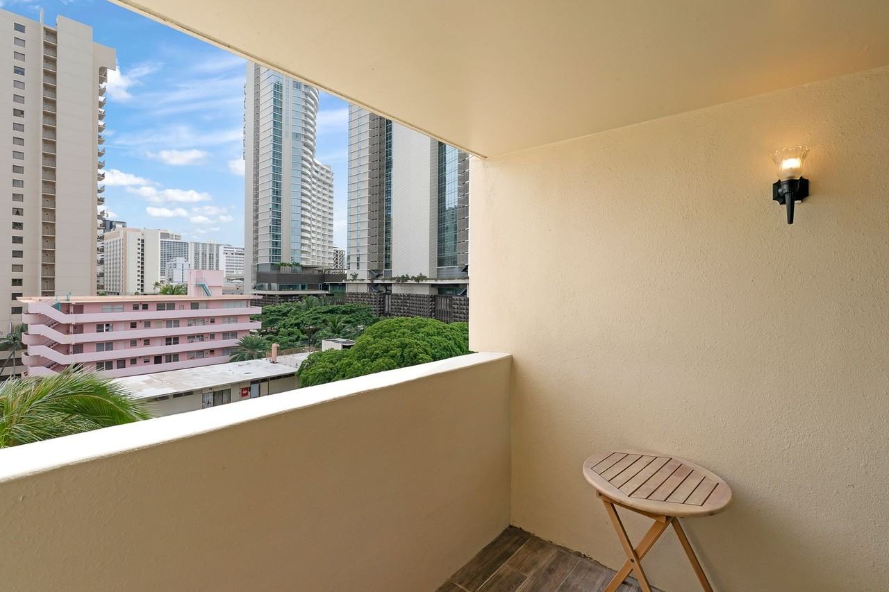 2092 Kuhio Ave #906 - Photo 3 of 29