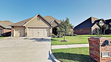 featured image of 13532 Gentry Dr