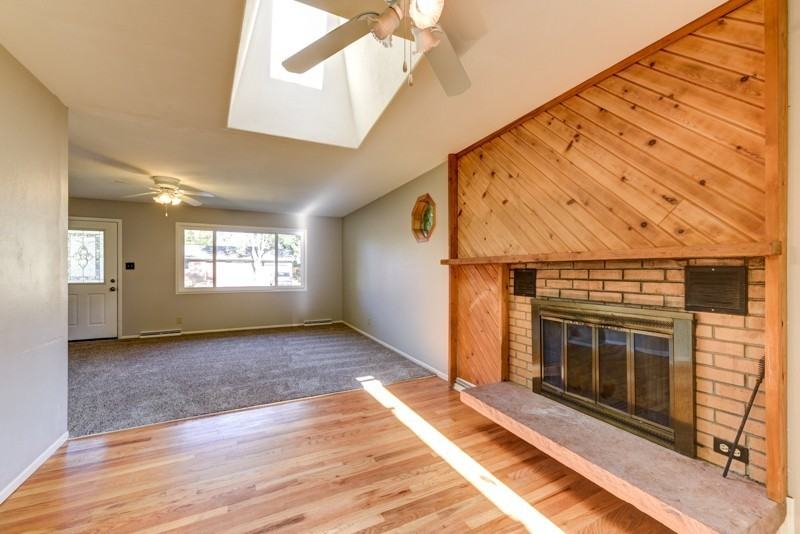 535 S 42nd St - Photo 4 of 29