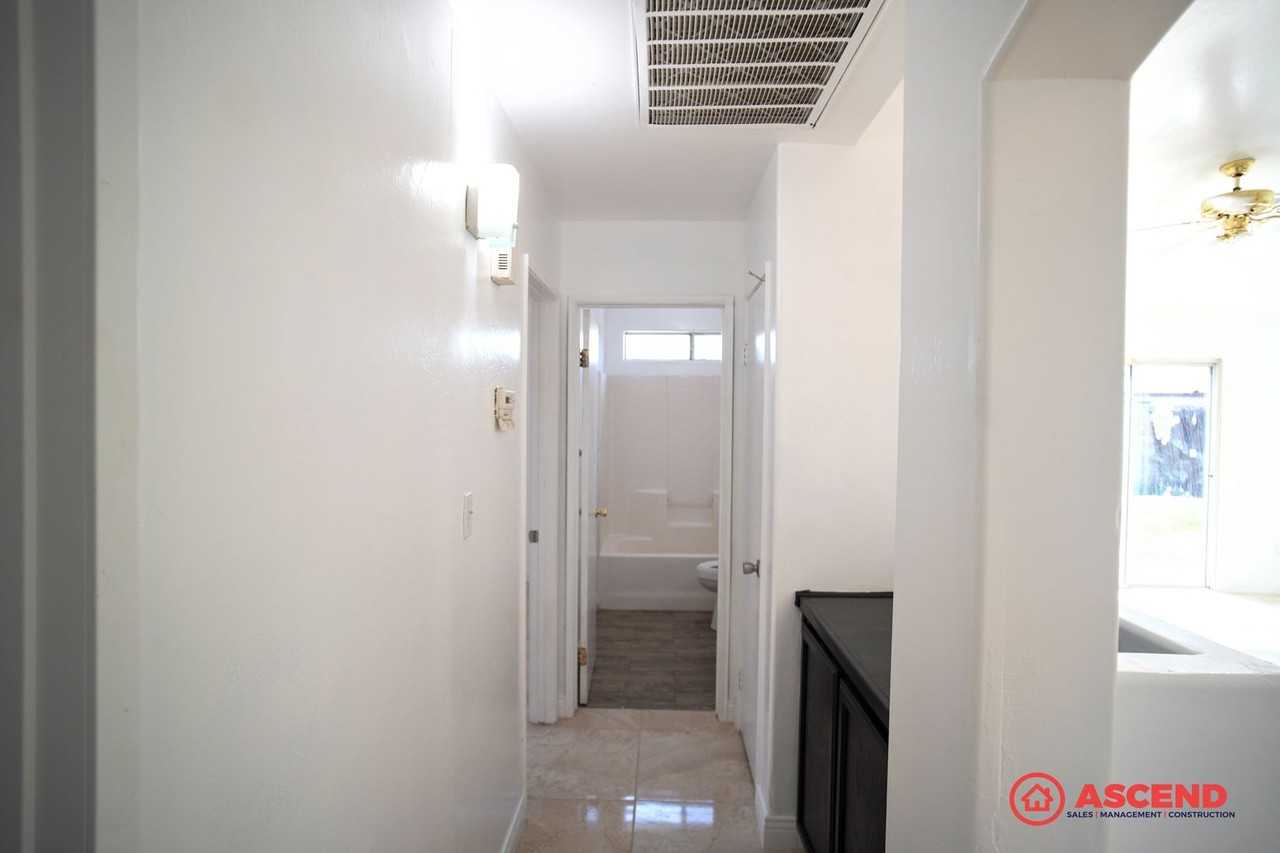 1305 Innsbruck Dr - Photo 6 of 19