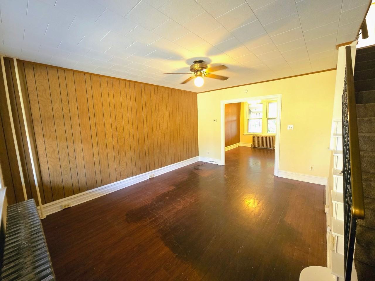 1016 Spring Garden St - Photo 2 of 19